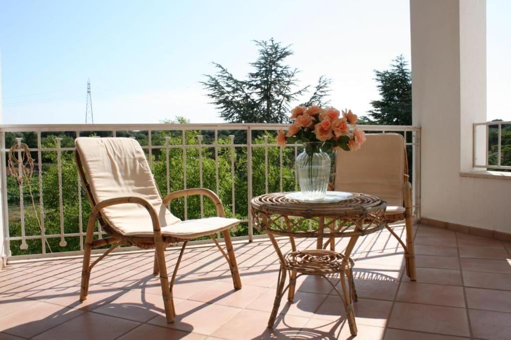 Villa Isabella Остуни Екстериор снимка
